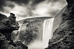 :: Skógafoss ::