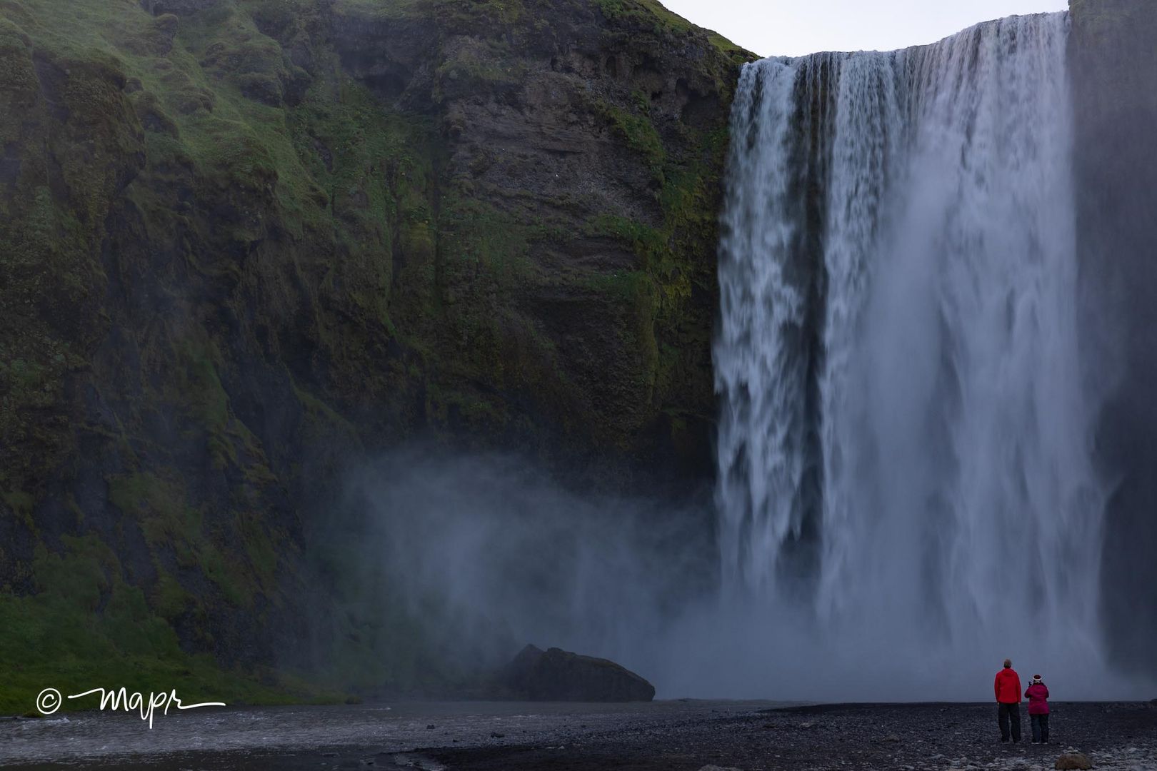 Skogafoss am Abend