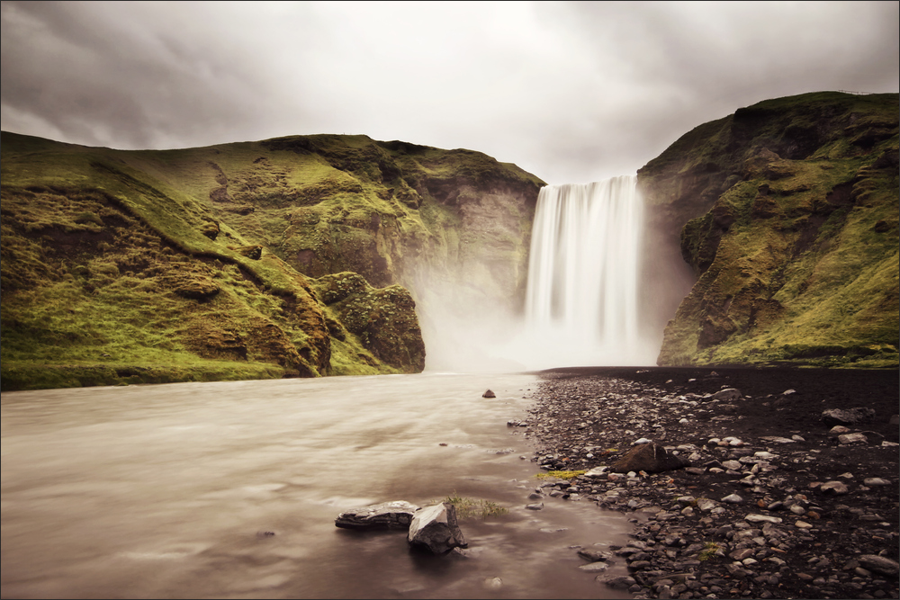 :: Skógafoss ::