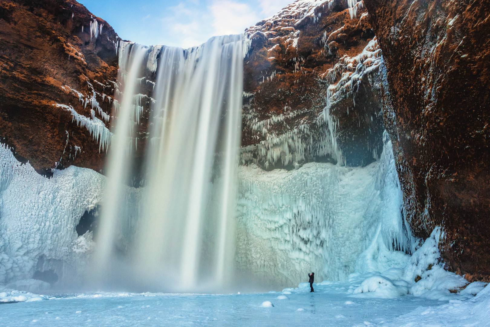 Skógafoss in Eis und Schnee