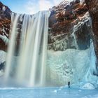 Skógafoss in Eis und Schnee