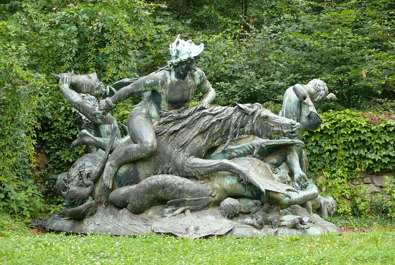 Skulptur am Dresdner Schloss Eckberg