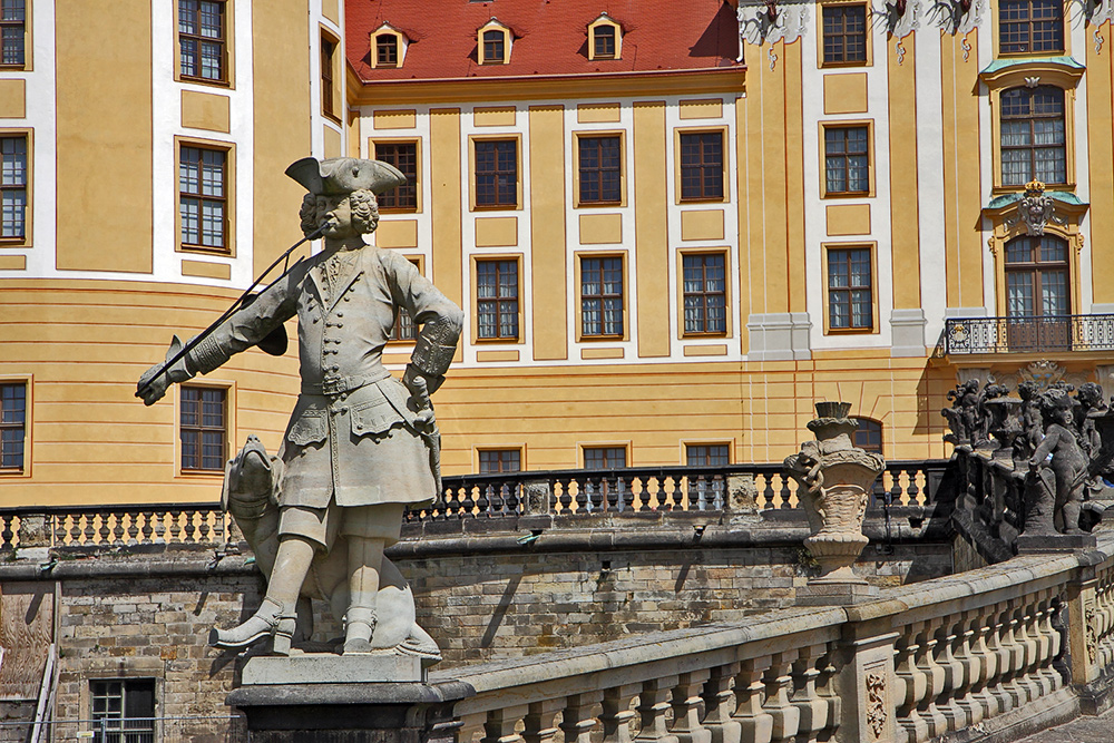 Skulptur am Schloß