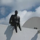 Skulptur auf dem Dach