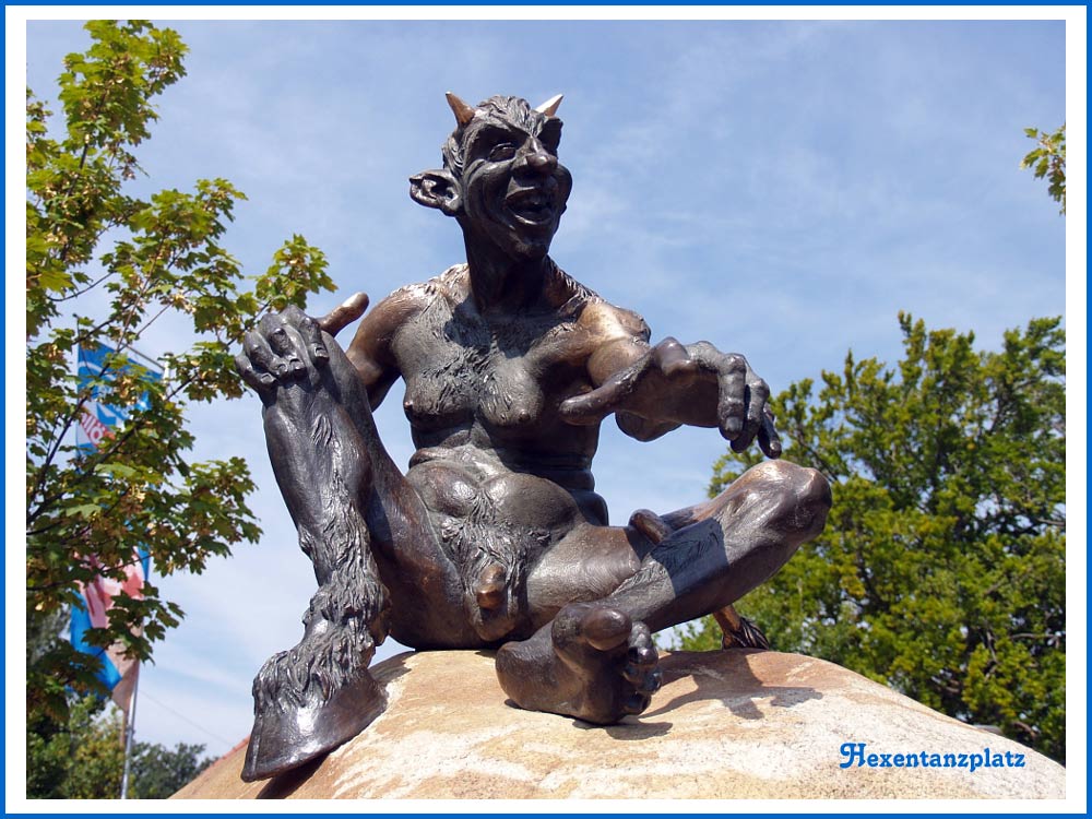 Skulptur auf dem Hexentanzplatz in Thale