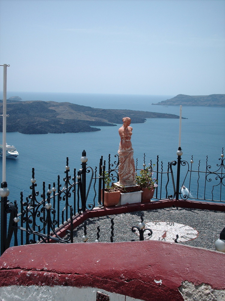 Skulptur auf Santorin