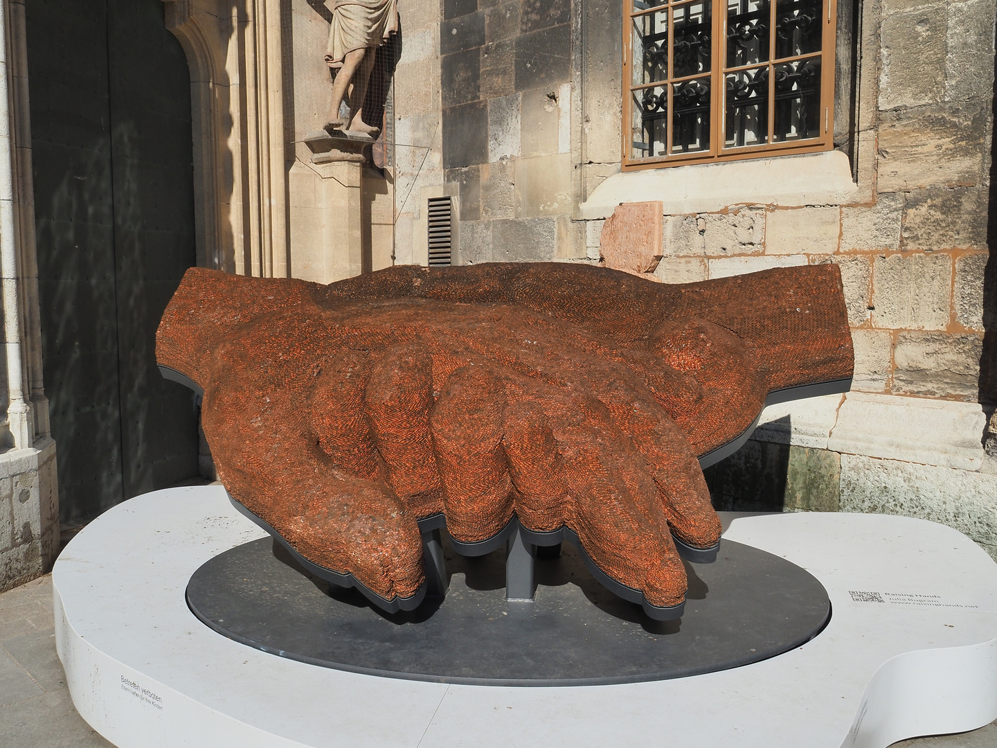 Skulptur aus Centmünzen gemacht