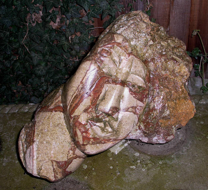 Skulptur aus Granit