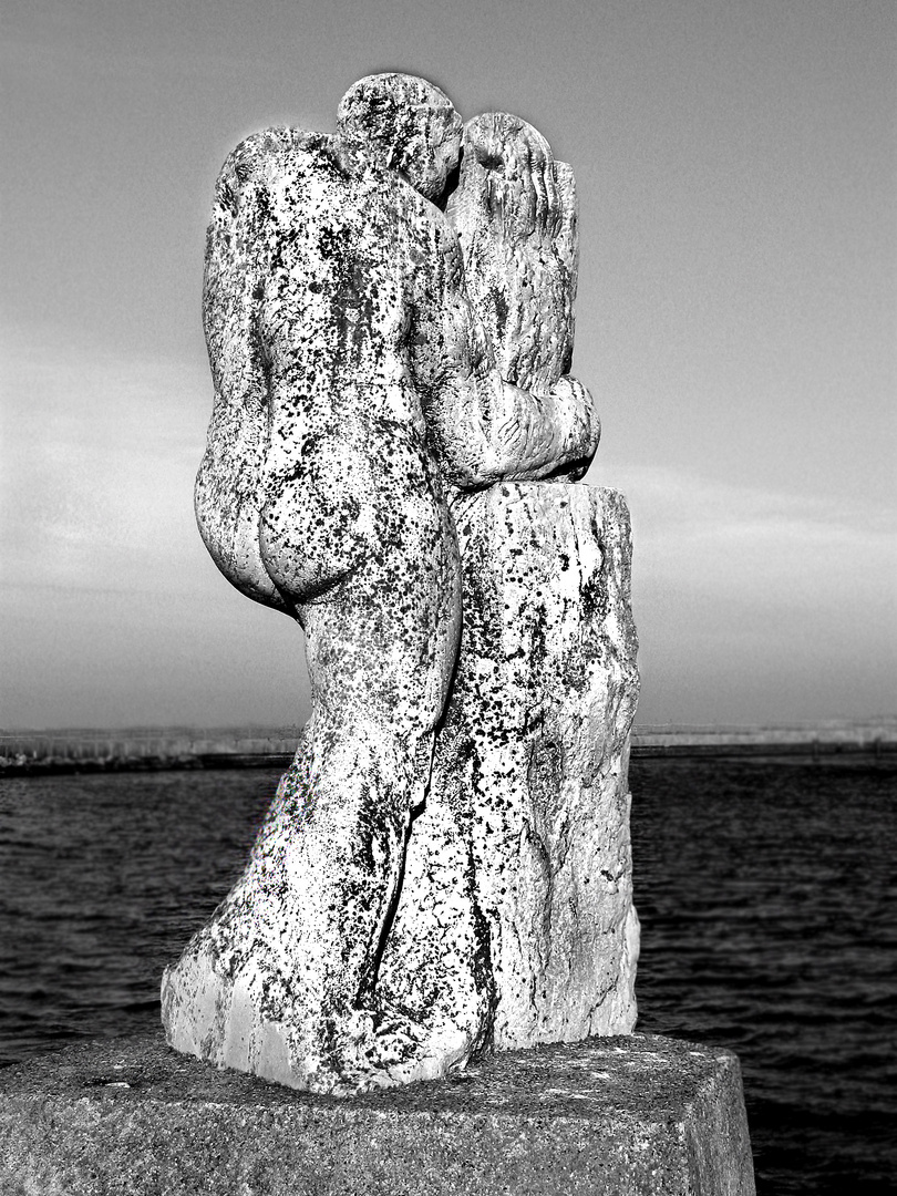 Skulptur "Der Auseinandersetzer" von Guillermo Steinbrüggen (2. Foto)