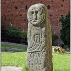 Skulptur der Prußen im Schlosshof von Olsztyn mehr als 700 Jahre alt