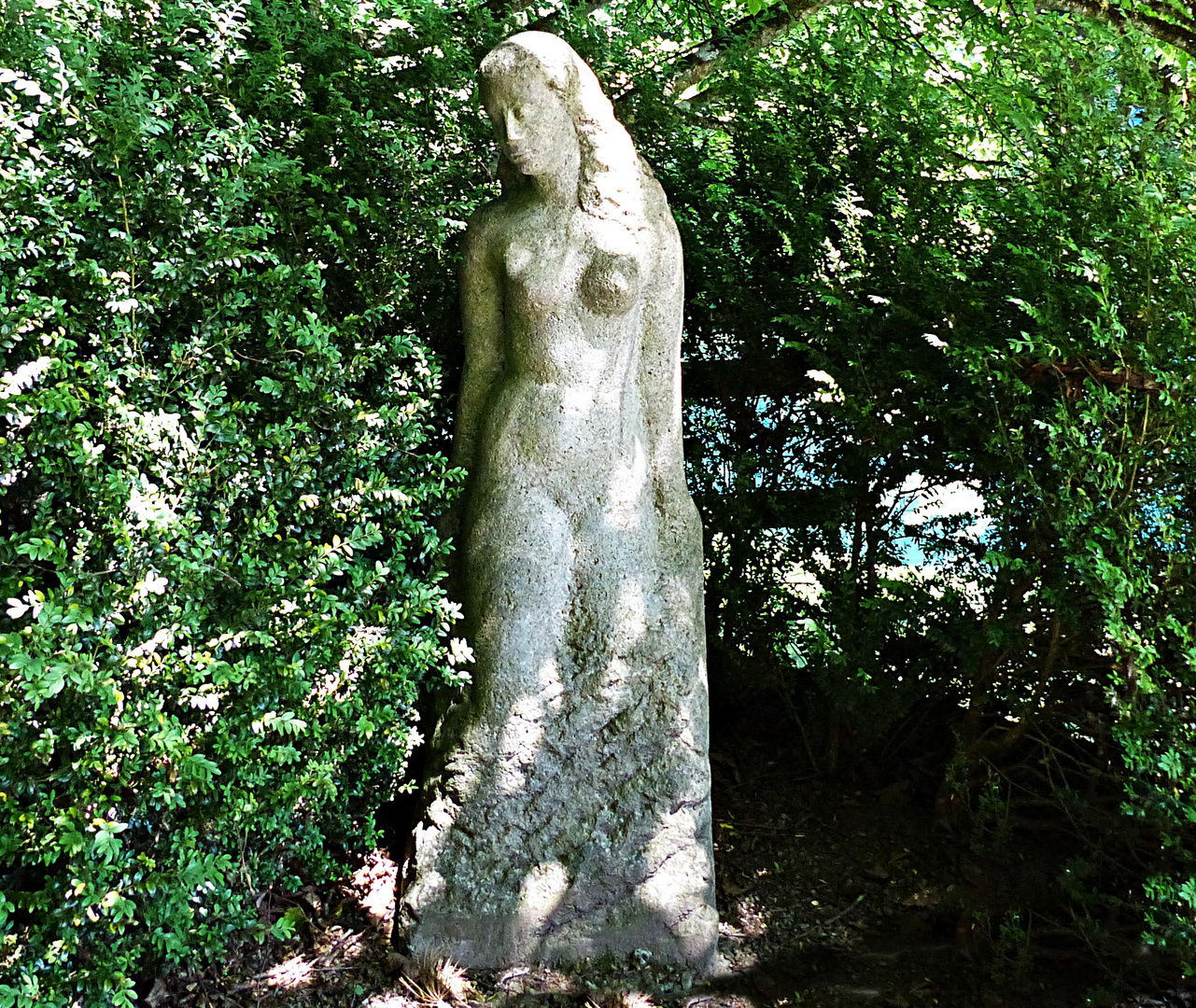 Skulptur einer Wasserjungfrau