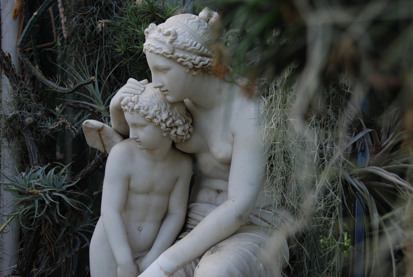 Skulptur im botanischen Garten Köln