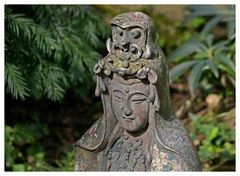 Skulptur im japanischen Garten der BAYER AG in Leverkusen