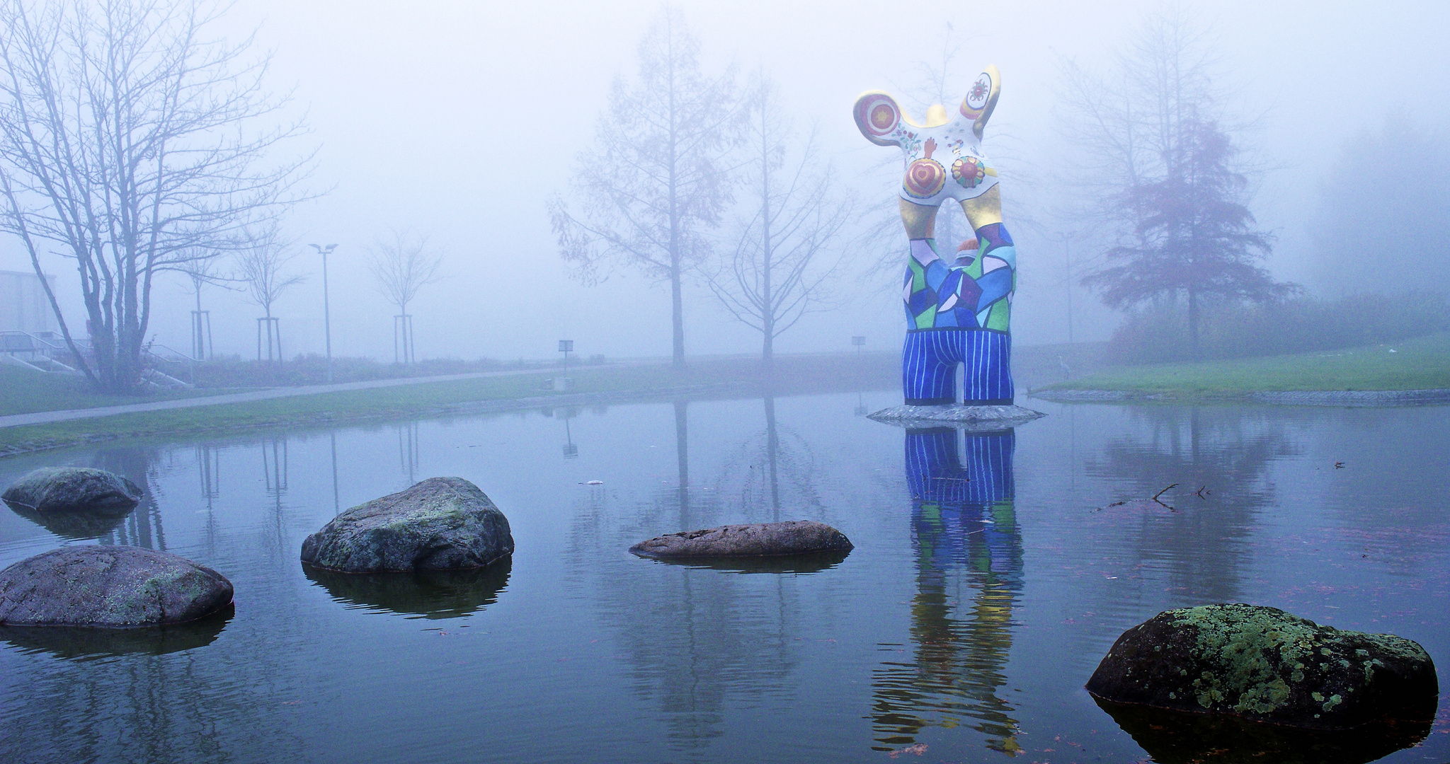 Skulptur im Nebel Ulm