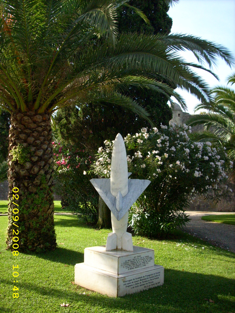 Skulptur im Park des Fortaleza von Cascais