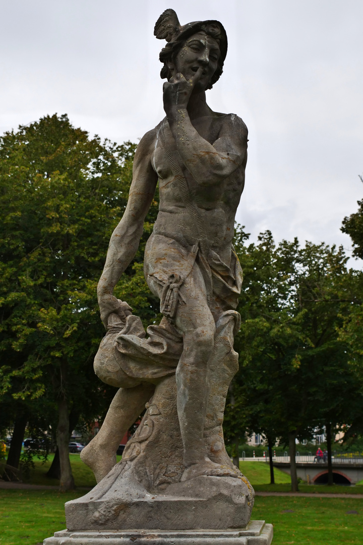Skulptur im Schlossgarten Schwerin