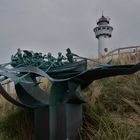 Skulptur in den Dünen - unweit der "Kunststadt" Bergen