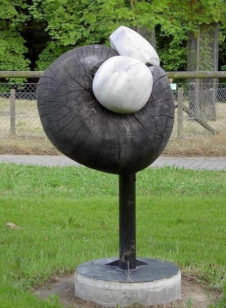 Skulptur in unserem Garten