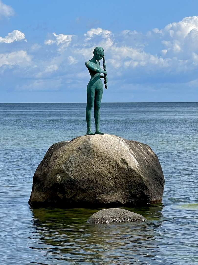 Skulptur Kaysa am Strand von Sellin/Rügen