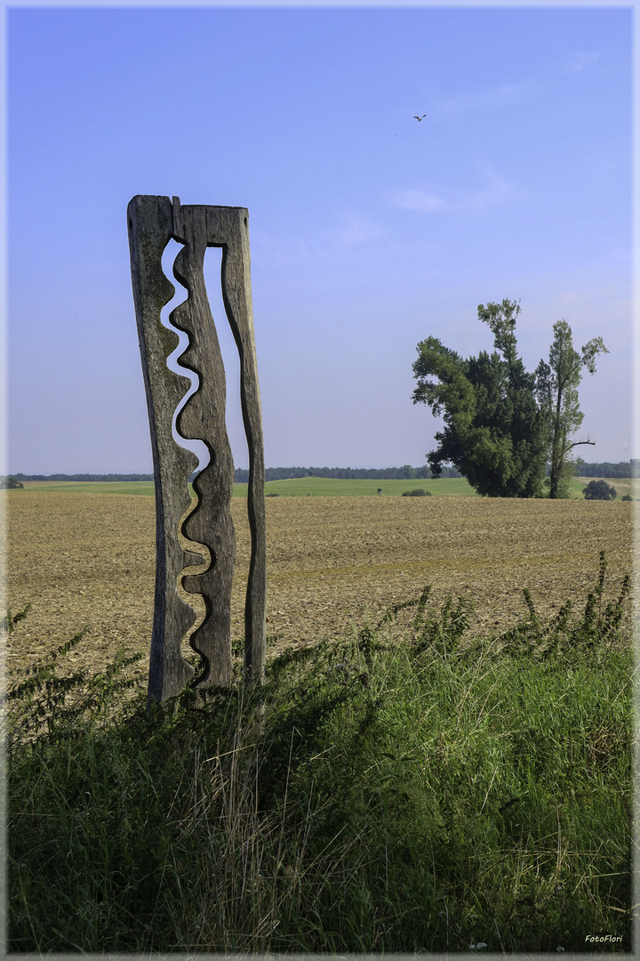 Skulptur mit Durchblick