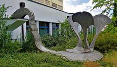 Skulptur mit Ginkgo - Blättern