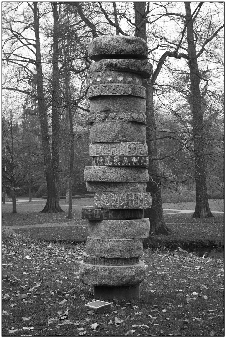 Skulptur mit Steinrädern aus dem Borgvold Park in Viborg (DK)