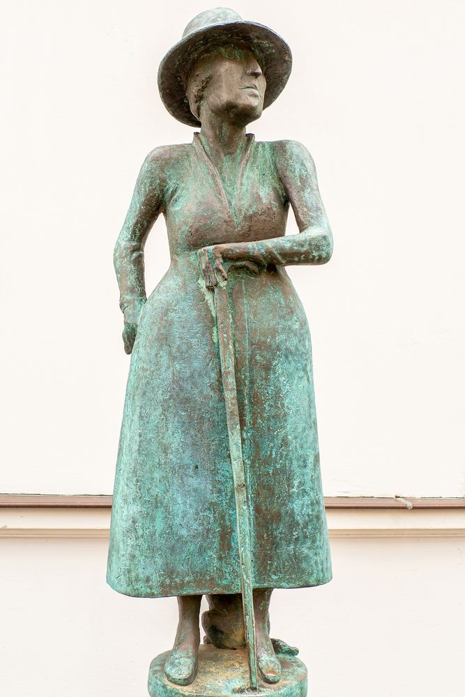 Skulptur OLGA VON OERTZEN (2)