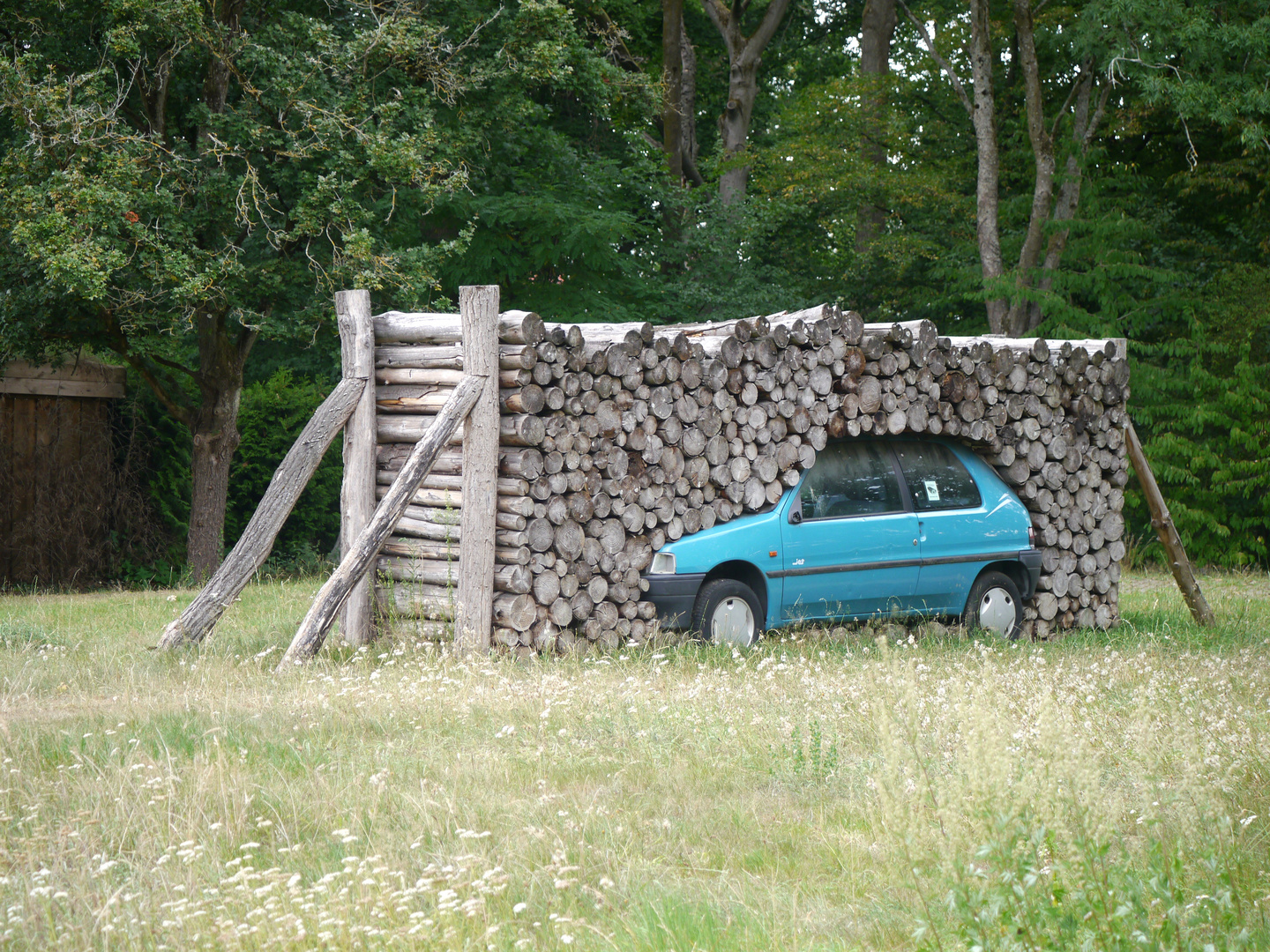 Skulptur "Überrollt"