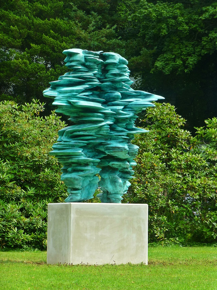 Skulptur von Tony Cragg -  Vor dem Wuppertaler Zoo -