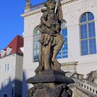 Skulptur vor dem Johanneum