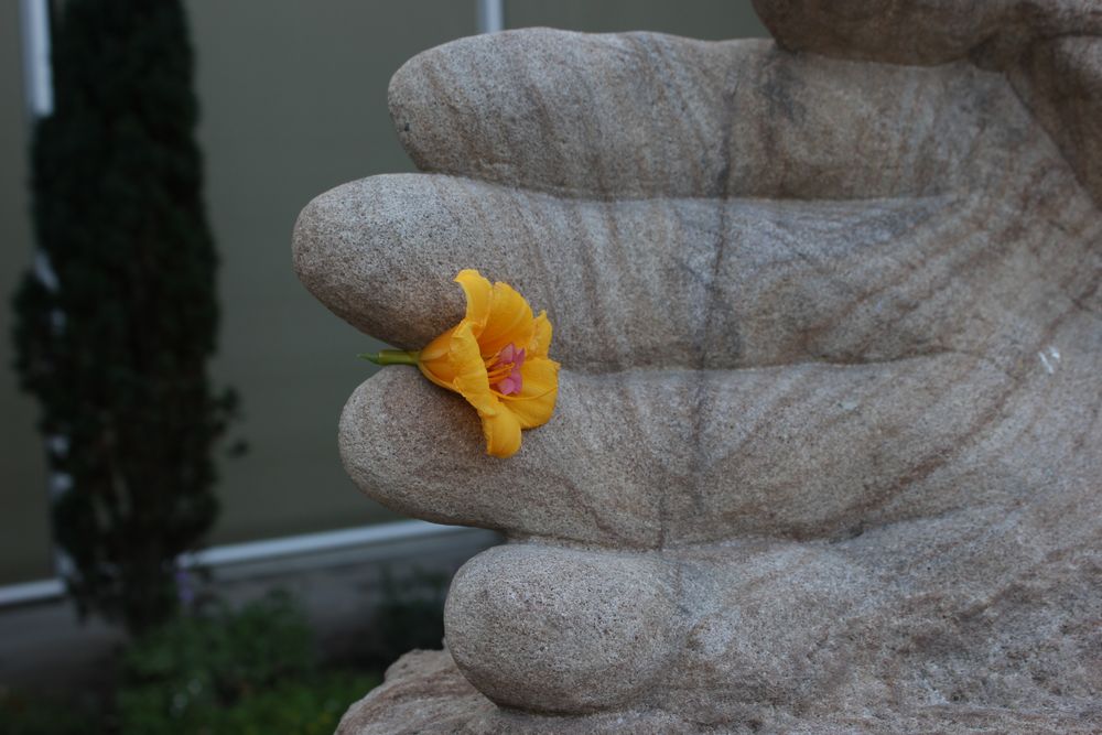 Skulptur vor dem Wallenhorster Rathaus