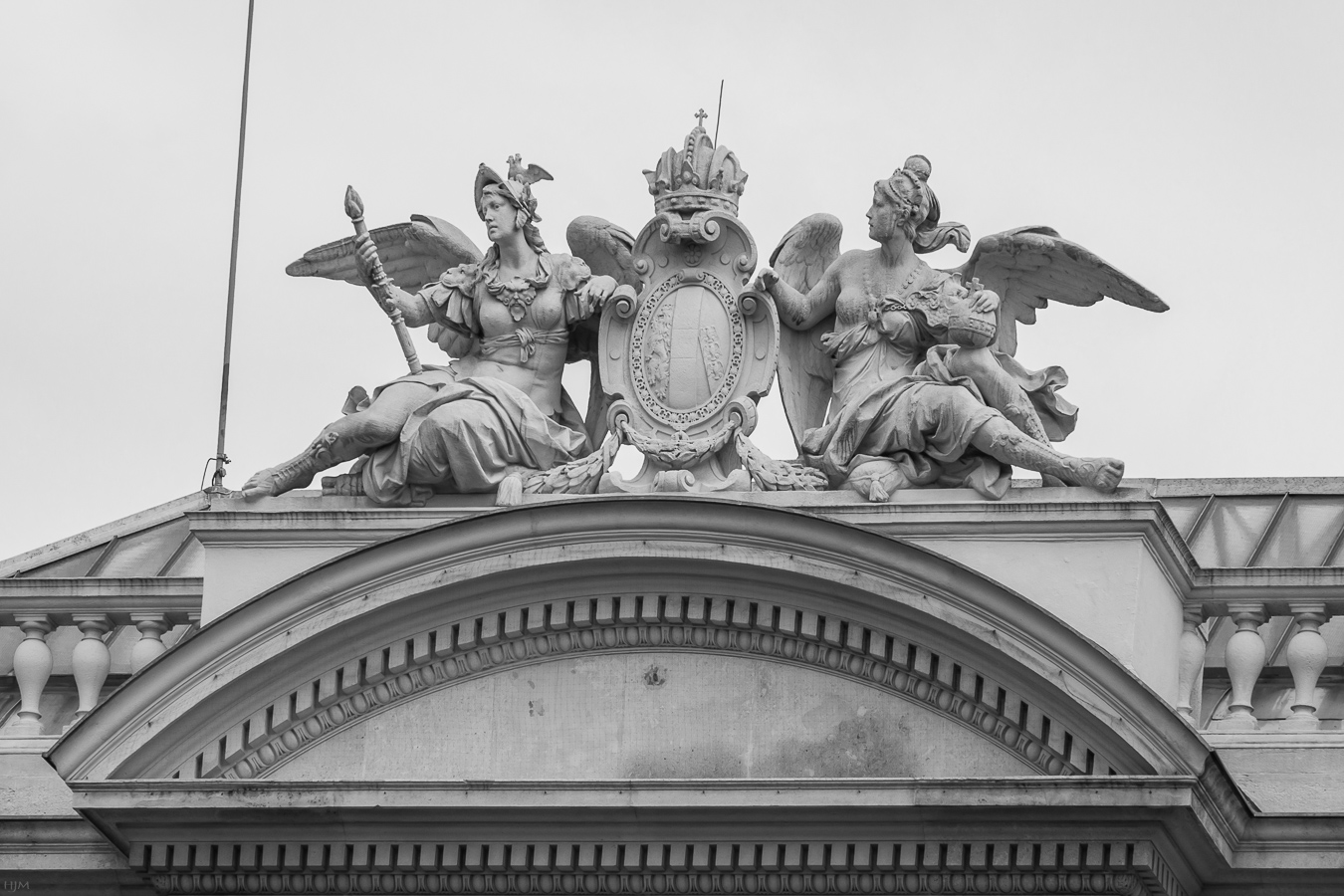 Skulpturen am Burgtheater