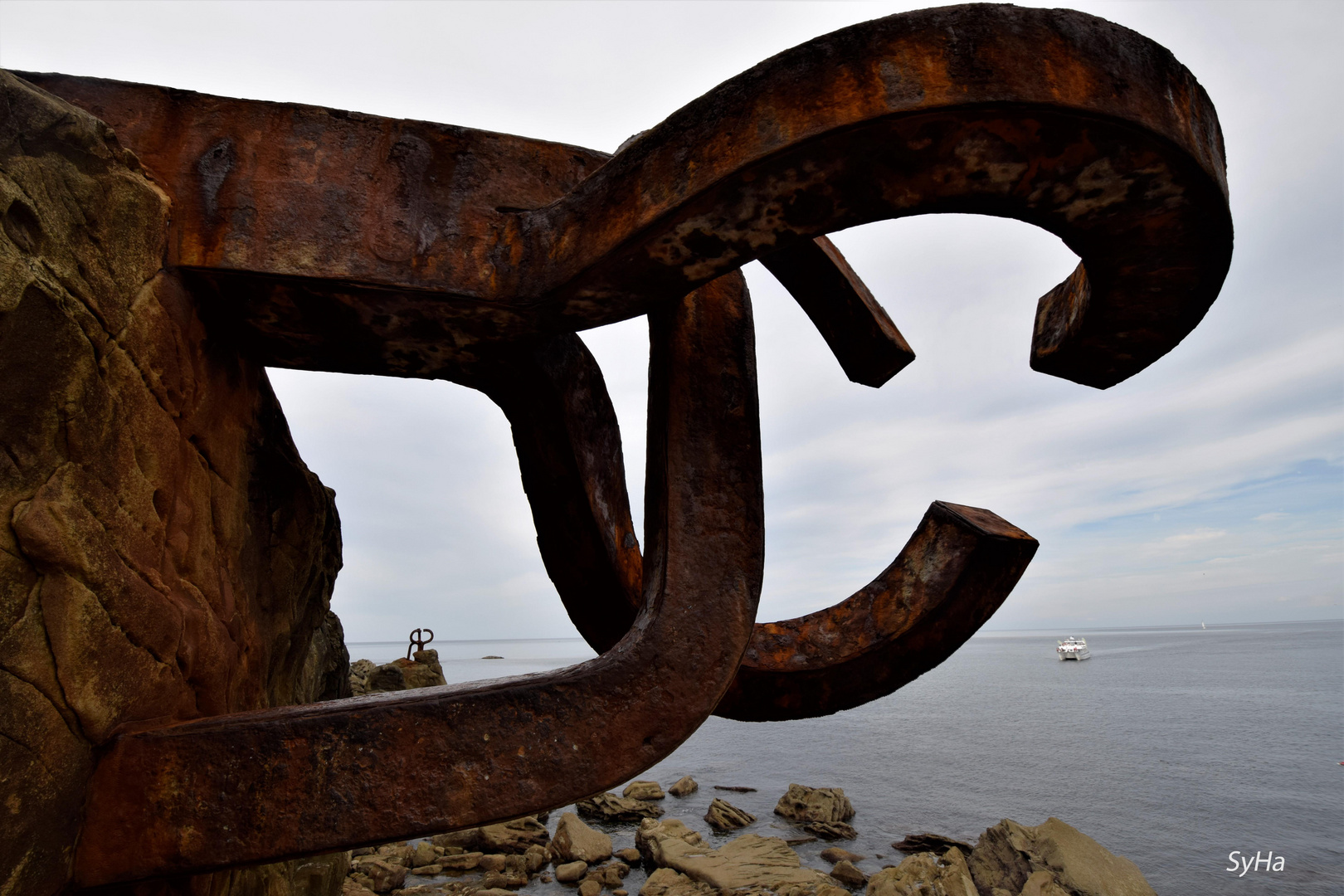 Skulpturen des Künstlers Eduardo Chillida