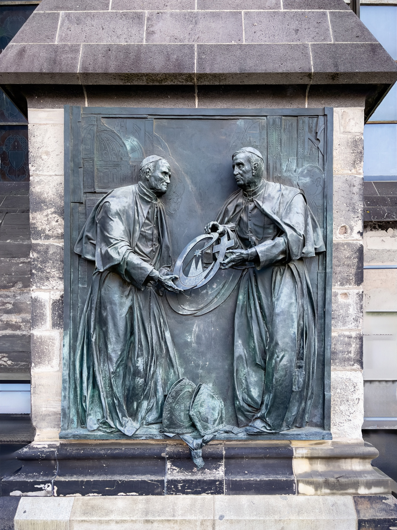 Skulpturen im Kölner Dom