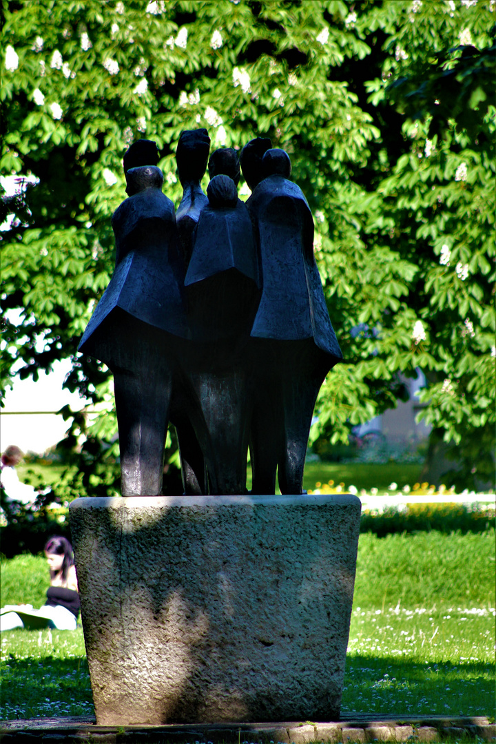 SKULPTUREN  im Park