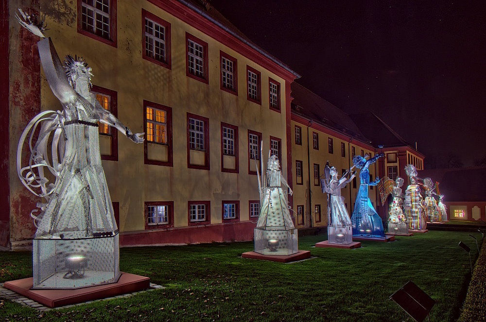 Skulpturen im Schlosshof Altshausen