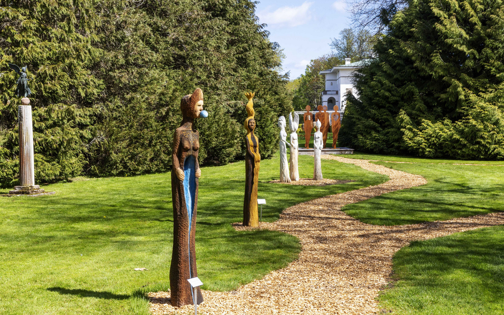 Skulpturen im schwedischen Schlosspark auf Öland