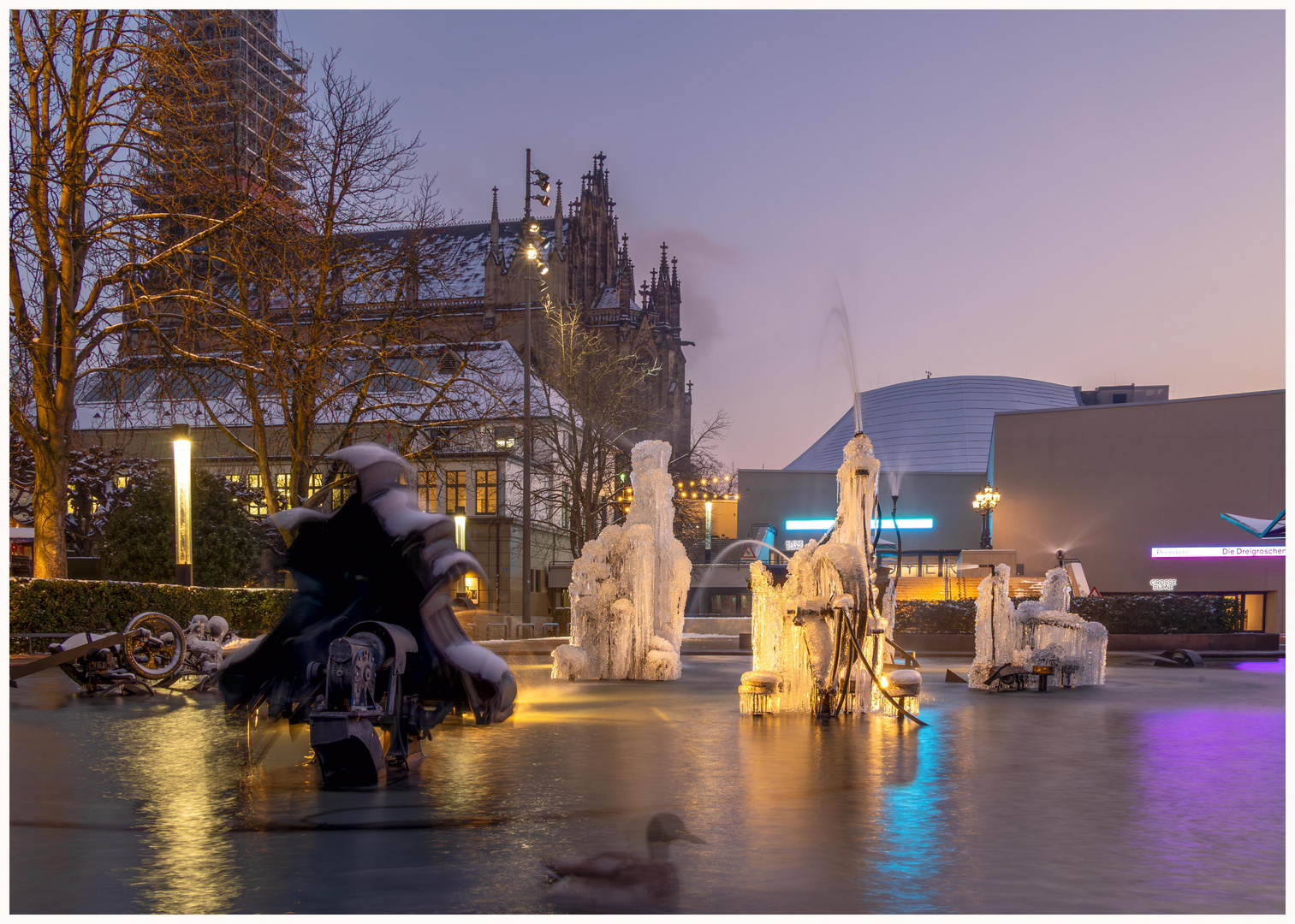 Skulpturen im Winterkleid