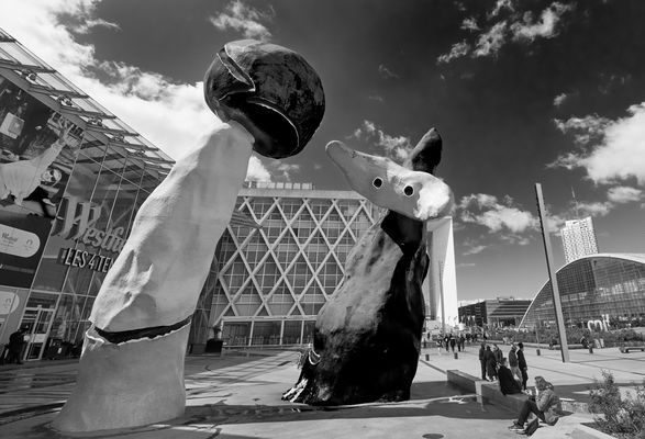 Skulpturen Place de la Defense