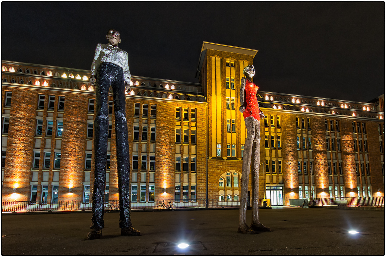 Skulpturen vor dem Hühnerposten