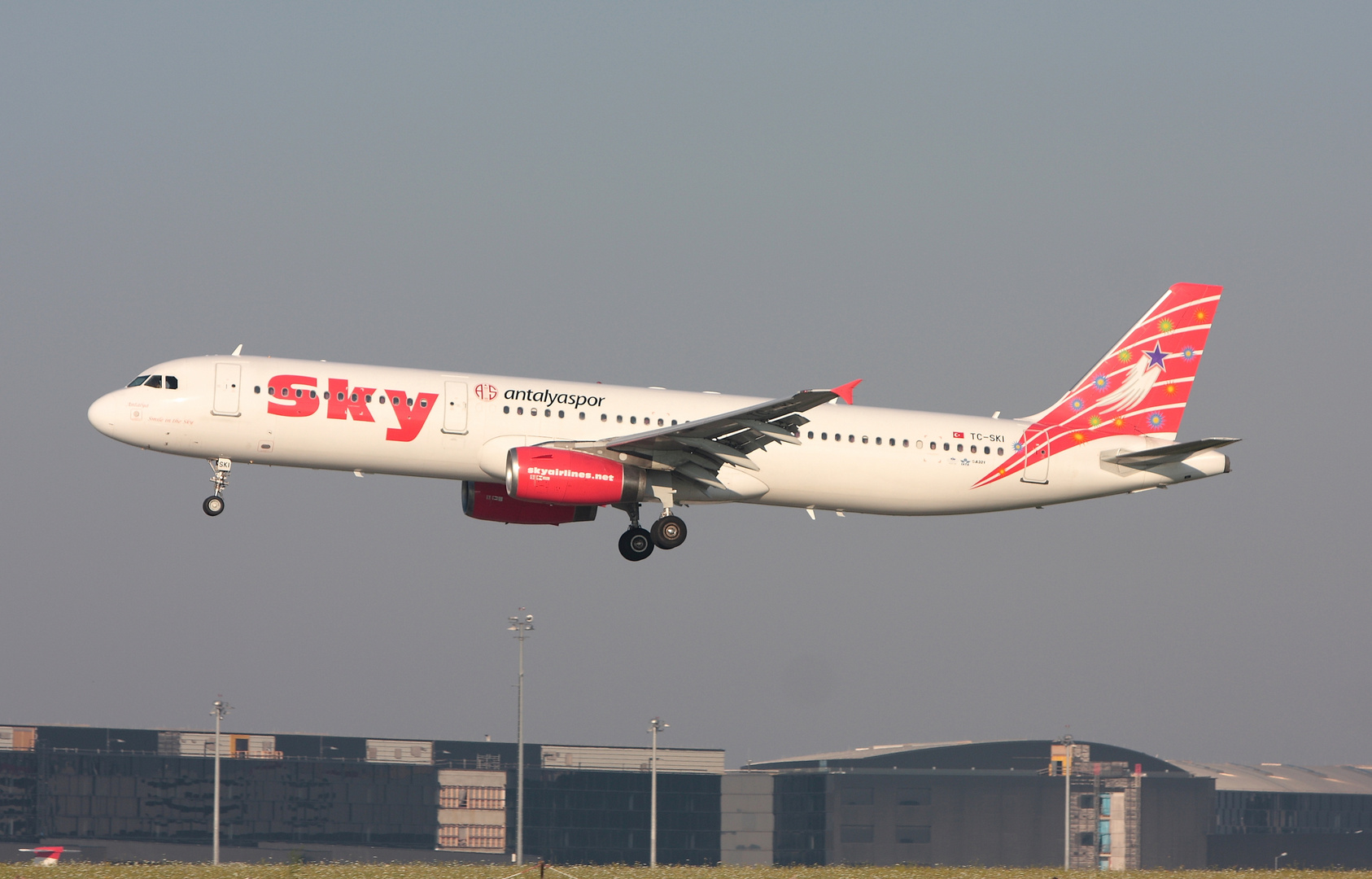 sky Airlines Airbus 321-231