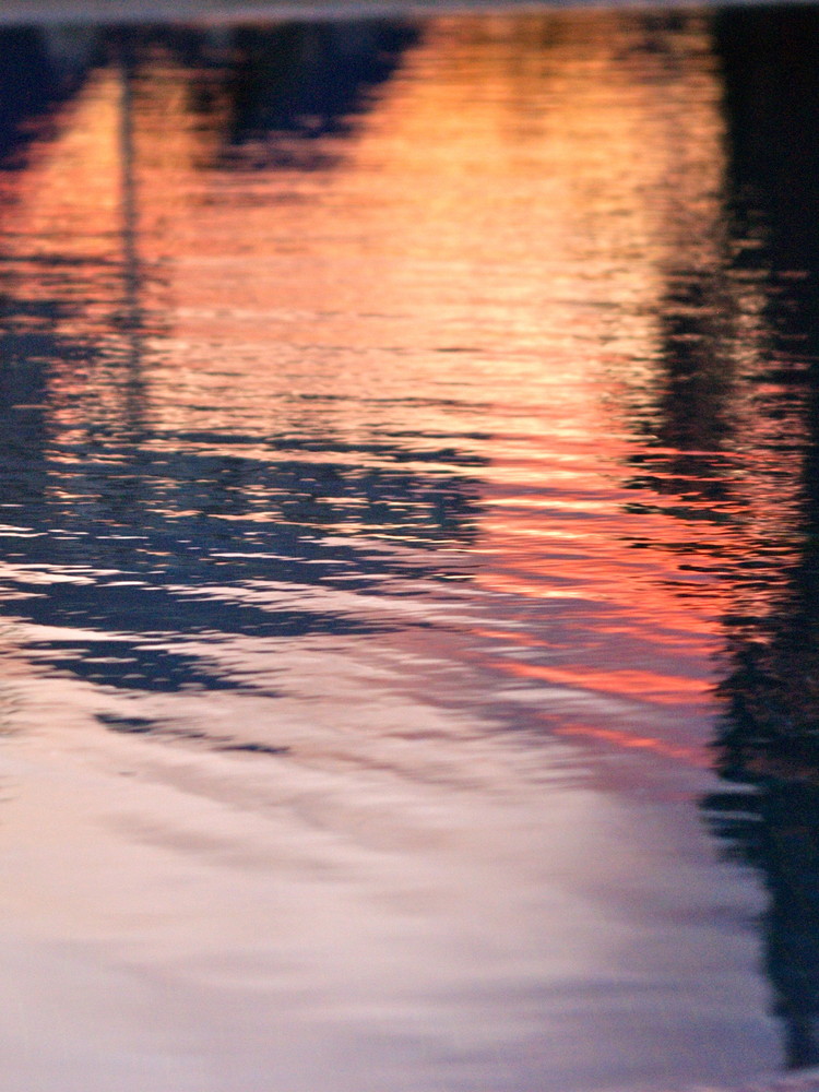 sky in pool