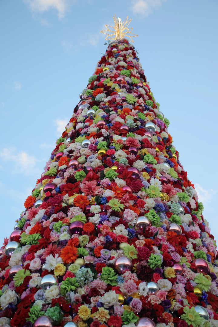 "Sky Tree Tower" - Weihnachtsbaum