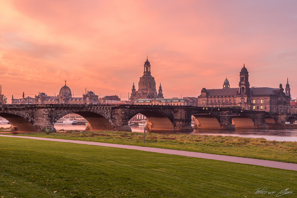 Skyline Altstadt am Morgen