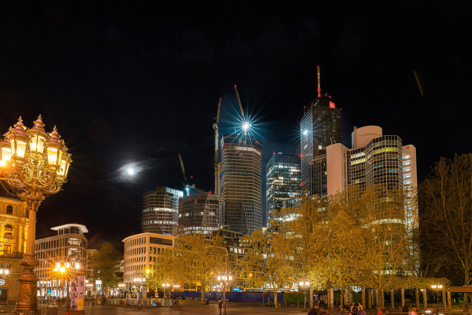 Skyline an der Oper