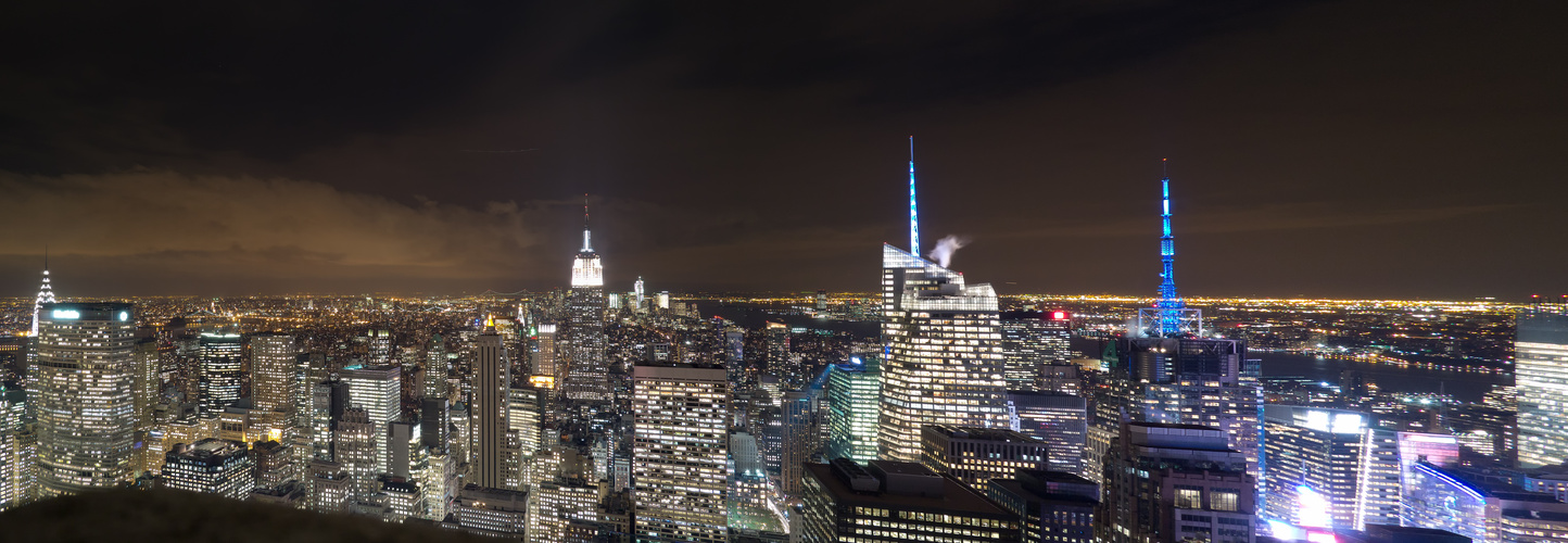 Skyline bei Nacht