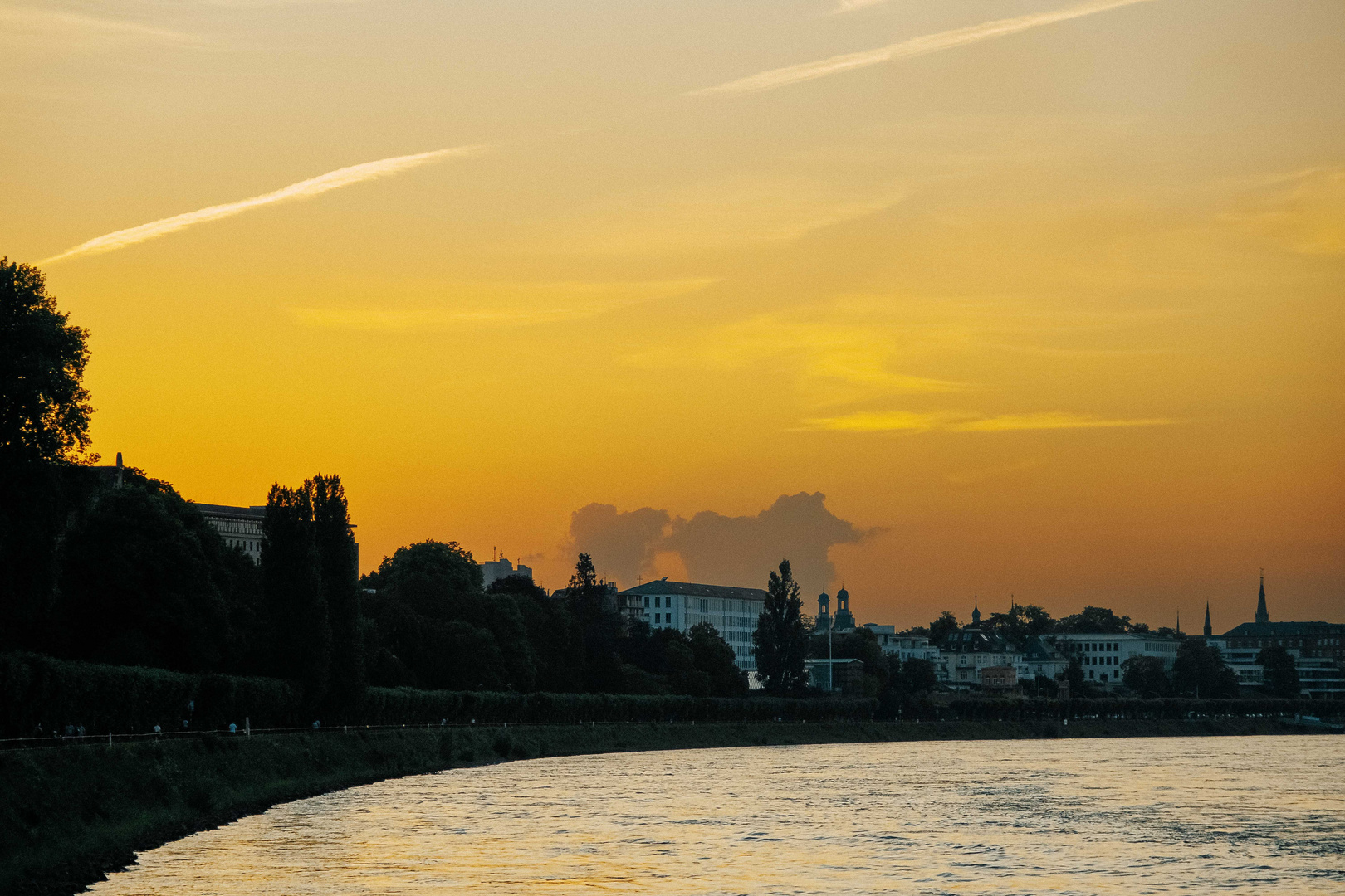 Skyline bei Sonnenuntergang ...