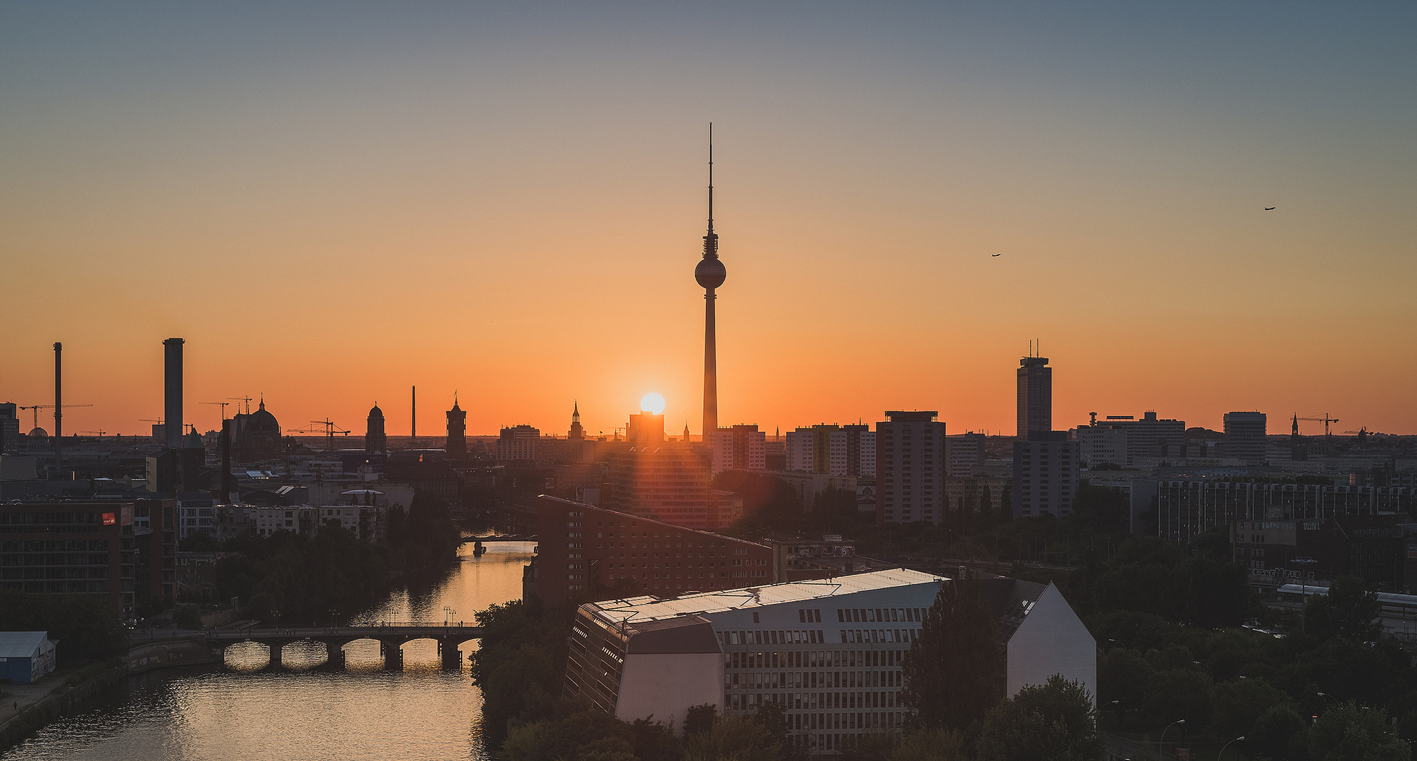Skyline Berlin im Sonnenuntergang