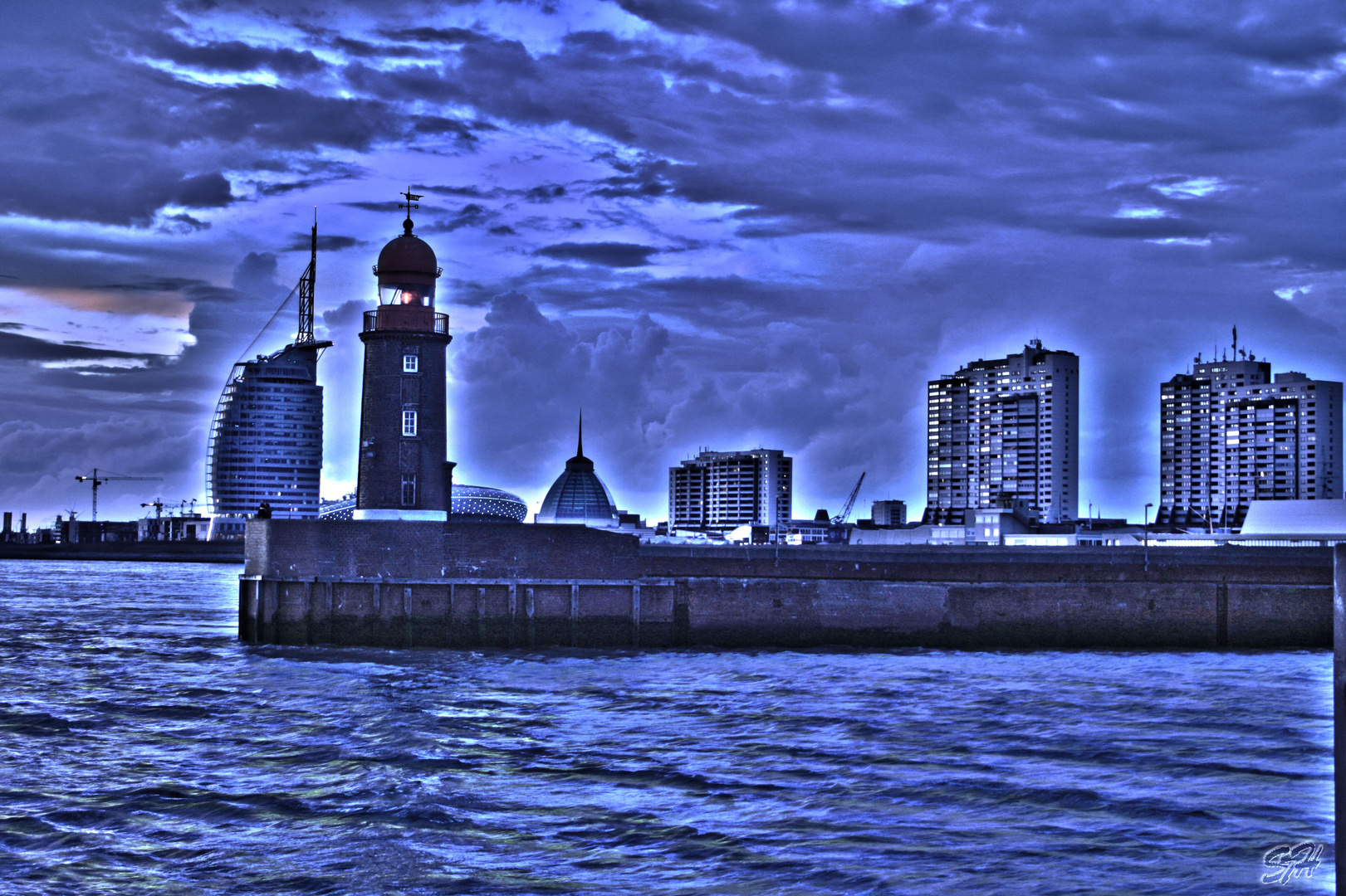 Skyline Bremerhaven - Hafeneinfahrt