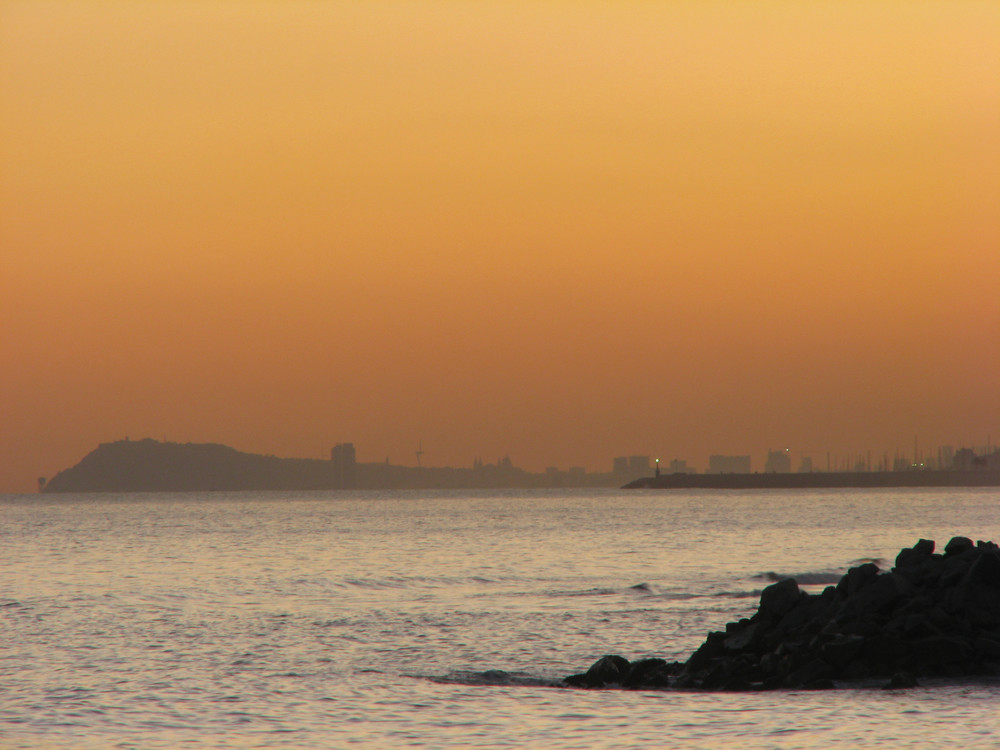 Skyline de Barcelona en otoño